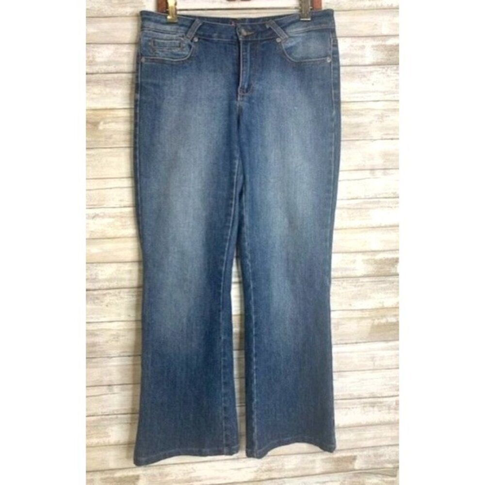 Cache Women's Bootcut Jeans Size 8 Blue Denim with Embroidered Floral Detail‎